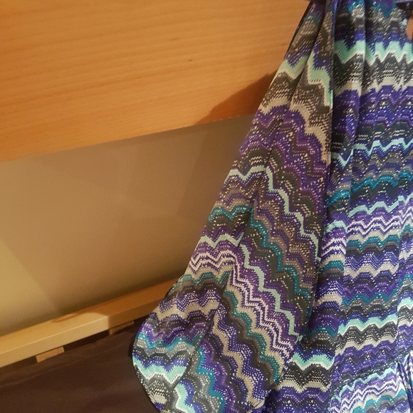 Blue  open sleeve top - Picture 4 of 4